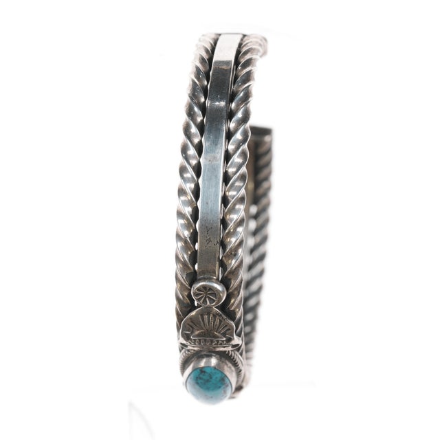 Late 20th Century 6.25" E Navajo sterling and turquoise twisted wire cuff braclet For Sale - Image 5 of 11