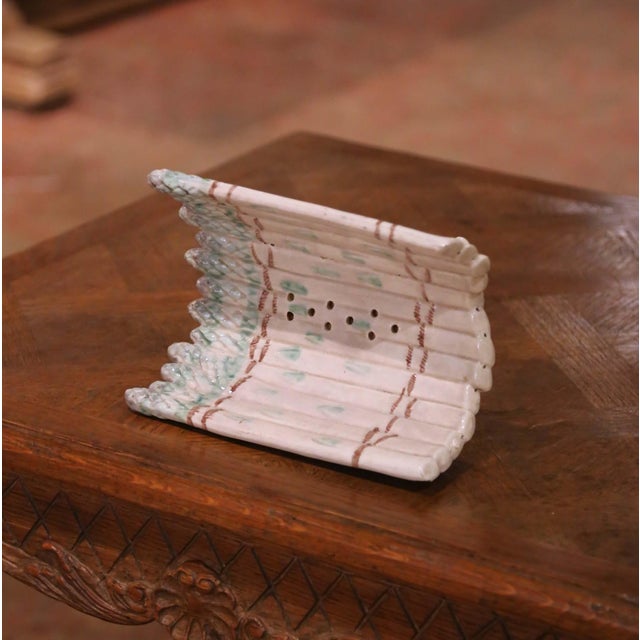 Early 20th Century French Majolica Asparagus Form Centerpiece Vessel For Sale In Dallas - Image 6 of 9