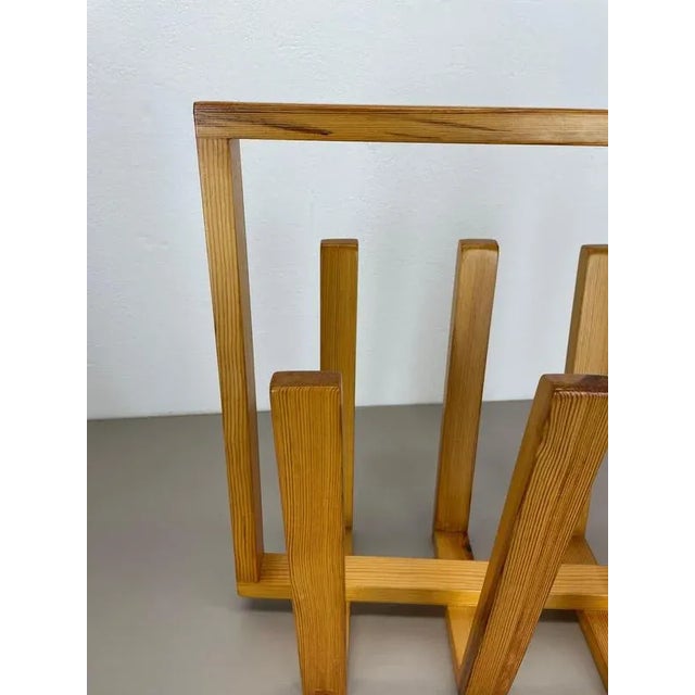 Cubic Brutalist Pine Wood Magazine Holder in the style of Chapo Perriand, France, 1970s For Sale - Image 6 of 18