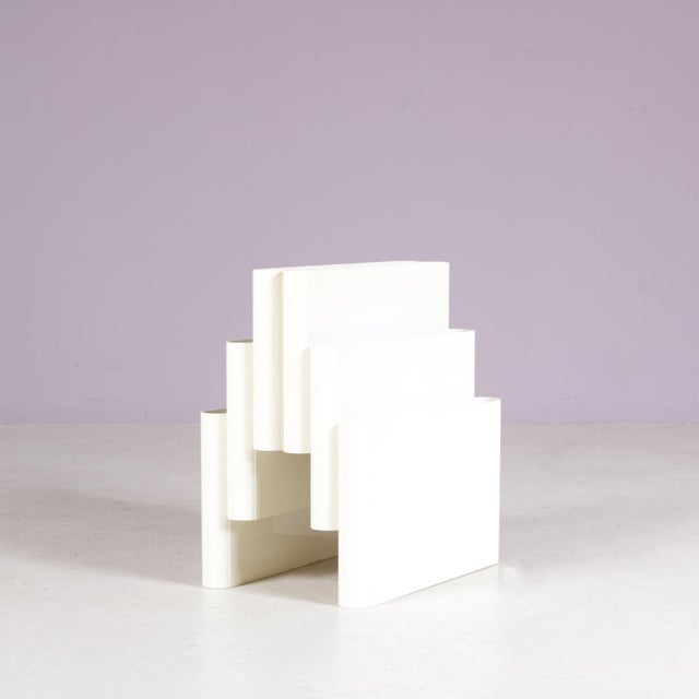 Plastic Large Model White Plastic Magazine Rack by Giotto Stoppino for Kartell, 1960s For Sale - Image 7 of 7