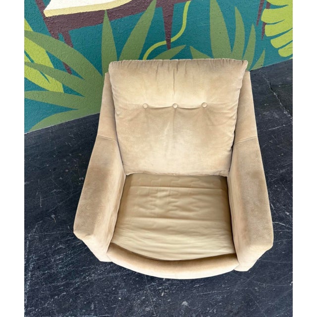 Mid Century Swivel Club Chair in the Style of Milo Baughman For Sale - Image 11 of 14