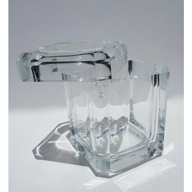 Vintage Mid-Century Modern Alessandro Albrizzi Lucite Square Faceted Ice Bucket For Sale In West Palm - Image 6 of 13