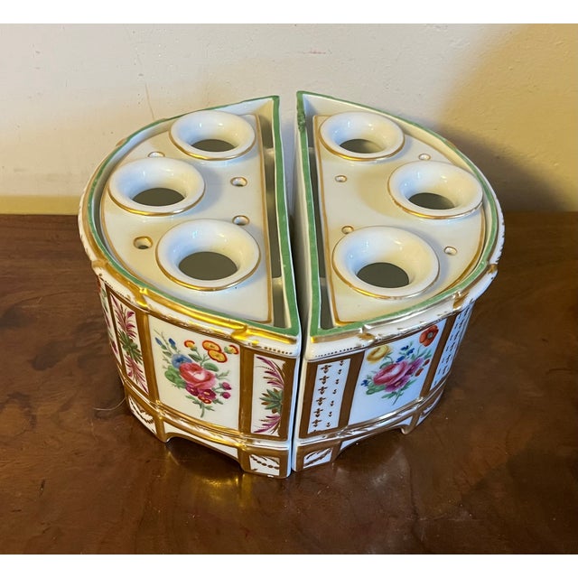 Antique 18th Century Paris Porcelain Bough or Bulb Flower Pots by the Queen's Factory, Rue Thiroux - A Pair For Sale - Image 12 of 18