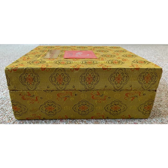 Blue Vintage Ceramic Flower Plate For Sale - Image 8 of 12