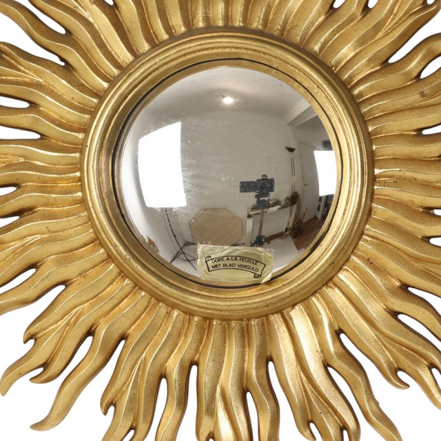 Mid-Century Modern Vintage Gold-Leaf Gilt Sunburst Convex Mirror, 1960s For Sale - Image 3 of 18