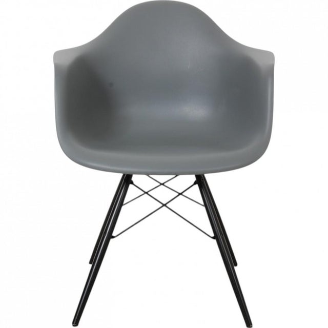 DAW Chairs by Charles Eames, Set of 4 For Sale - Image 3 of 18