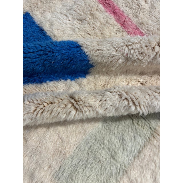 Moroccan Beni Mrirt Rug in with Abstract Pattern, 2010s For Sale - Image 9 of 12