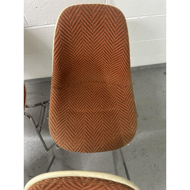 Chairs in Fiberglass by Charles and Ray Eames for Herman Miller, 1980, Set of 4 For Sale - Image 12 of 14