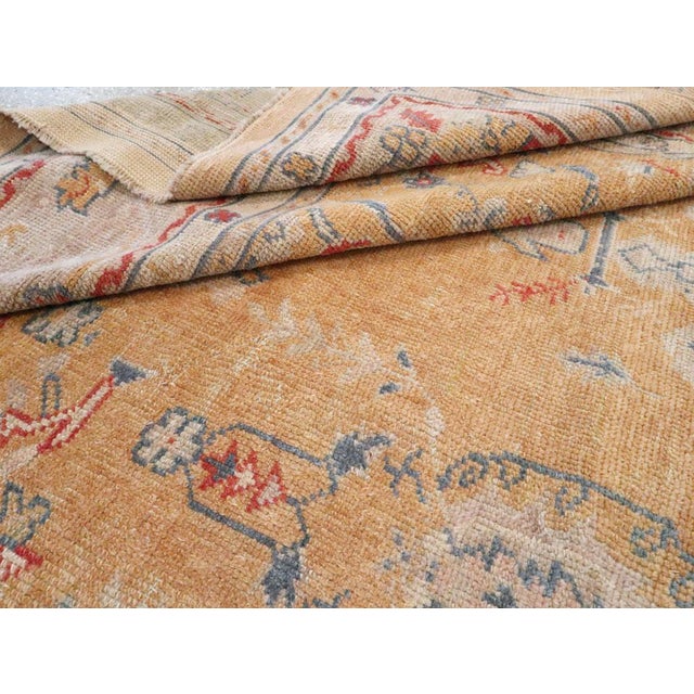 Galerie Shabab Collection Early 20th Century Turkish Oushak Room Size Carpet For Sale In New York - Image 6 of 6