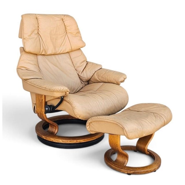 Ekornes Stressless Reno Leather Recliner Lounge Chair and Ottoman, Made in Norway For Sale - Image 11 of 18
