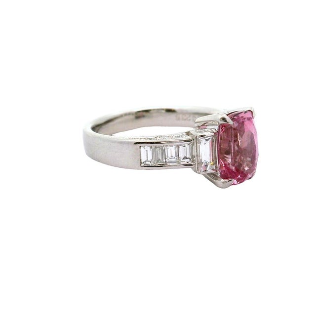 Contemporary 3.23 Carat Padparadscha Sapphire Diamond Platinum Ring, Grs Certified For Sale - Image 3 of 7
