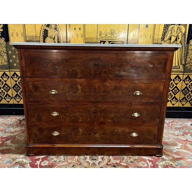 Period: 19th century Style: Louis Philippe, Charles 10th Condition: Excellent condition Material: Walnut Length: 135Width:...