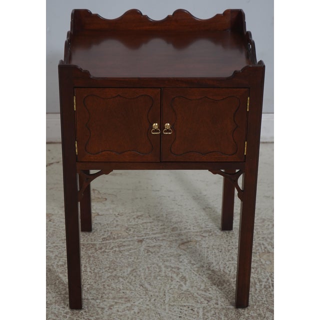 Age: C.2007 Details: Finish no.46 Colonial Williamsburg Georgian Style Mahogany High Quality Construction 18 C. Design...