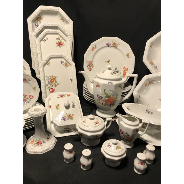 English Mid 19th Century Rosenthal Maria Floral Service for 8- 77 Pieces For Sale - Image 3 of 13