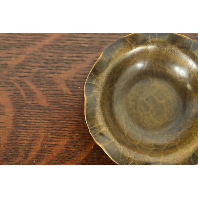 1930s Arthur Cole for Avon Coppersmith Arts & Crafts Hammered Brass Ruffled Edge Ashtray or Catchall, 1930s For Sale - Image 5 of 10