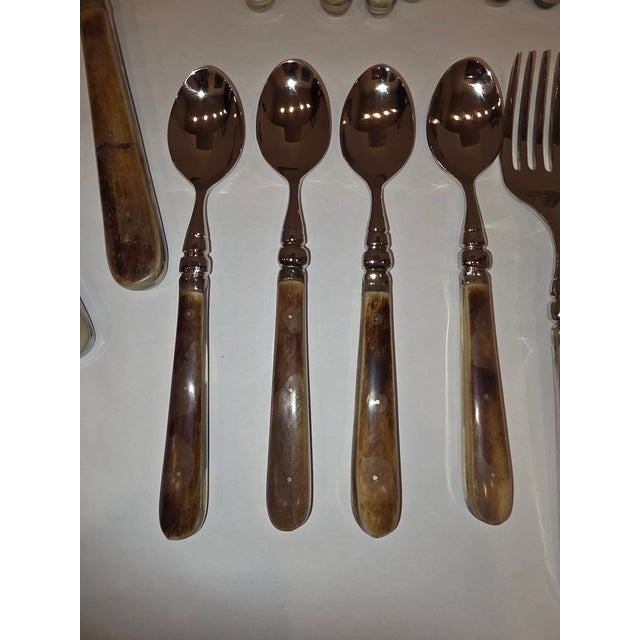 New 22 Piece Set of Bone and Stainless Flatware From Restoration Hardware For Sale In San Antonio - Image 6 of 11