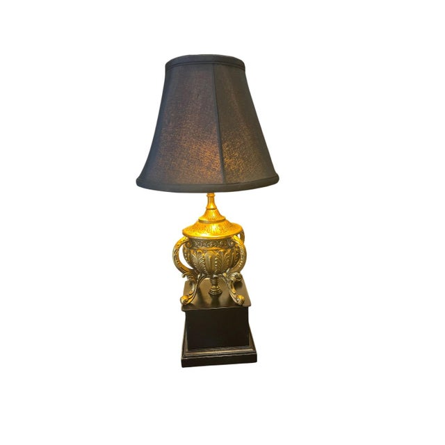 Vintage Neoclassical Hollywood Regency Style Petite Urn Table Lamp For Sale - Image 9 of 9