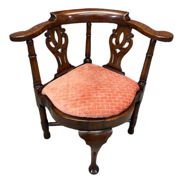 English Queen Anne Revival Walnut Corner Chair, Circa 1880 For Sale
