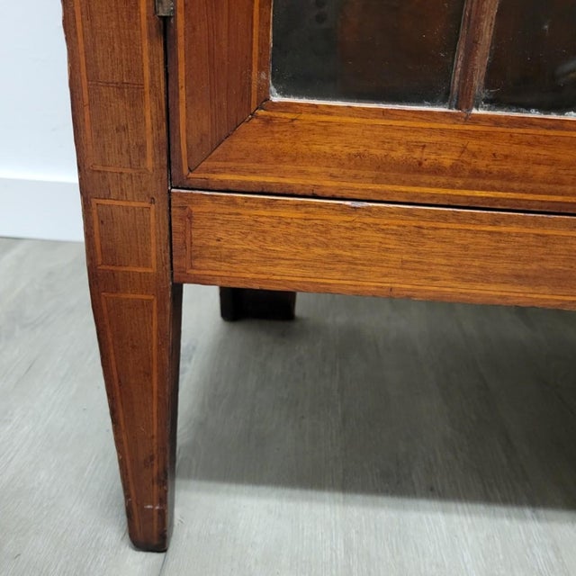 English Sheraton Revival Three-Sided Glass China Cabinet, Circa 1900–1920 For Sale In Raleigh - Image 6 of 11