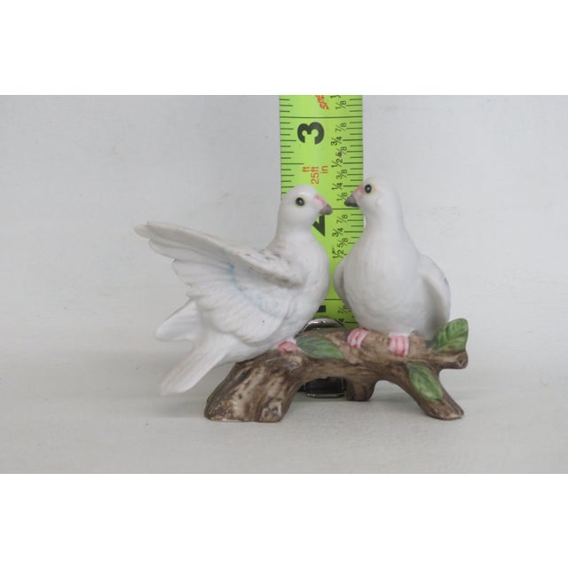 White Lefton Porcelain Love Doves Perched on Tree Branch Model No 754 Figurine 4971b For Sale - Image 8 of 9