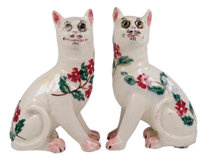 Antique Sponge Ware Pottery Mantel Cats in the style of Wemyss, 1890s, Set of 2