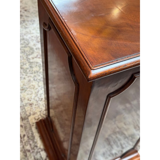 Georgian Inspired Figured Mahogany Pedestal For Sale - Image 10 of 12