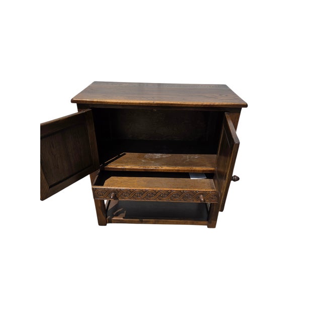 Jacobean 1980s Ethan Allan Charter Oak Jacobean Server Sideboard Bar Cabinet Made in England For Sale - Image 3 of 16
