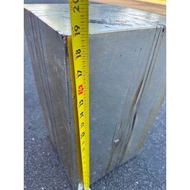 Artisan Silver Leaf Log Pedestal Side Table With Paint Splatter Accents For Sale In Charlotte - Image 6 of 6
