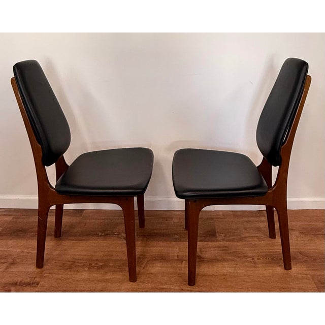 Erik Buch Mid-Century Modern Erik Buch for o.d. Møbler High-Back Teak Dining Chairs, Pair For Sale - Image 4 of 10
