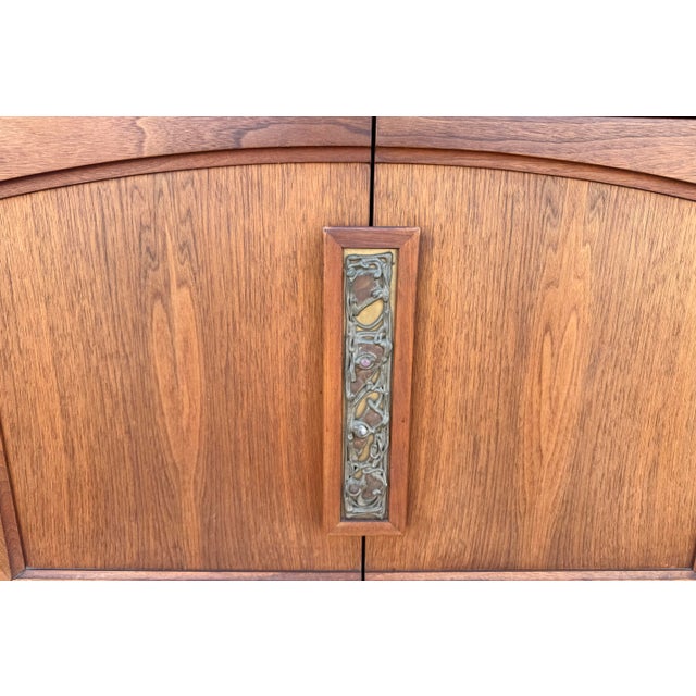 John Keal for Brown Saltman Mid-Century Walnut Credenza / Sideboard, Circa 1970s For Sale - Image 10 of 18