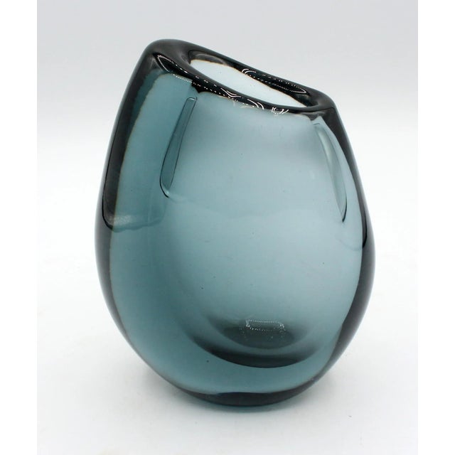 Mid-Century Modern C. 1960s Kosta Sea Blue Vase by Vicke Lindstrand For Sale - Image 3 of 5
