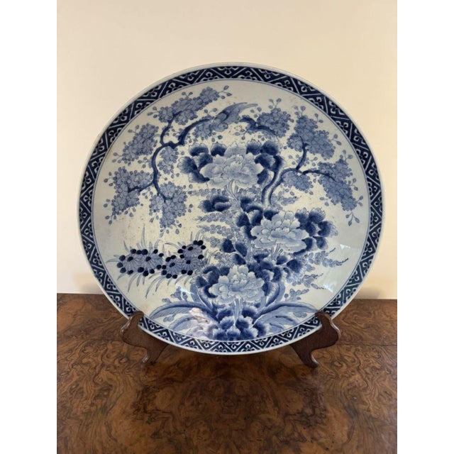 Fine quality antique Japanese blue and white imari charger, having a large Japanese blue and white imari charger decorated...