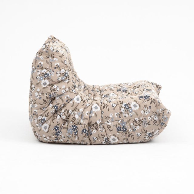 Togo Lounge Chair with Pouf and 2-Seater Sofa in Pattern Fabric by Michel Ducaroy for Ligne Roset, Set of 3 For Sale - Image 13 of 18