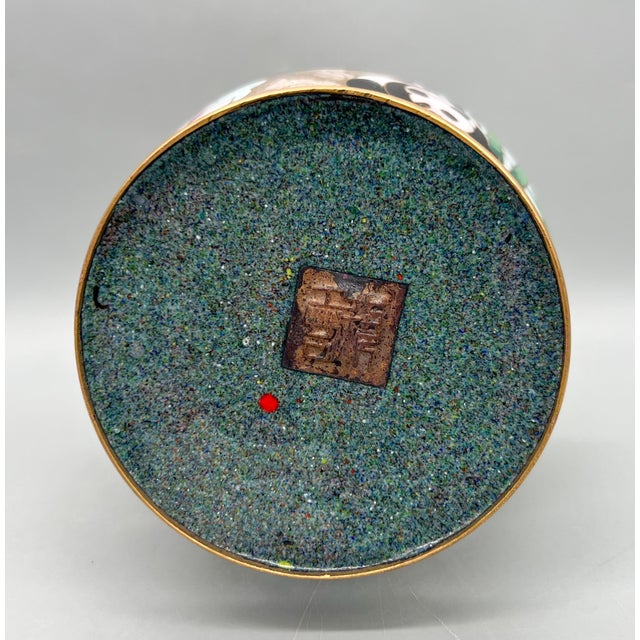 20th Century Chinese Cloisonné Panda & Bamboo Urn Vase – Chinoiserie / Asian For Sale - Image 11 of 16