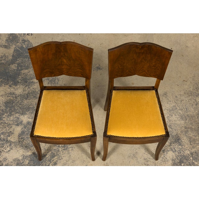 Pair of 1930s French Art Deco Mustache-Back Oak and Walnut Side Accent Chairs For Sale - Image 4 of 18