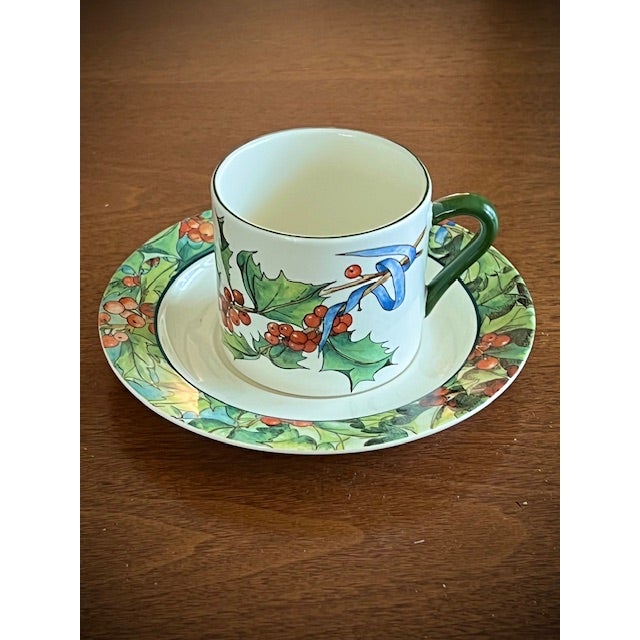 1990s 1990s Rare Gien France Le Houx Faïence – 12 Place Setting Set - 48 pcs For Sale - Image 5 of 5