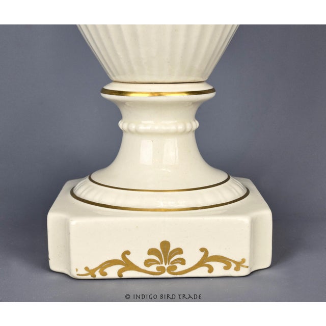 19th Century Old Paris Hand Painted Porcelain Amphora Vase For Sale In Greenville, SC - Image 6 of 11