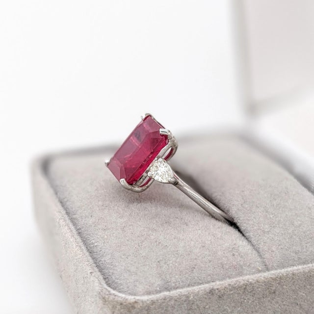 Metal 5.9ct Statement Ruby Ring With Diamond Accents: Solid 14k Gold, Emerald Cut, Size 6.75 For Sale - Image 7 of 8