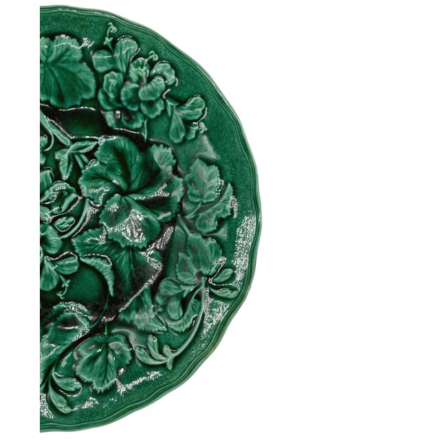 Victorian Circa 1880 Majolica Green-Glazed Geranium Plate, Hope & Carter, English For Sale - Image 3 of 7