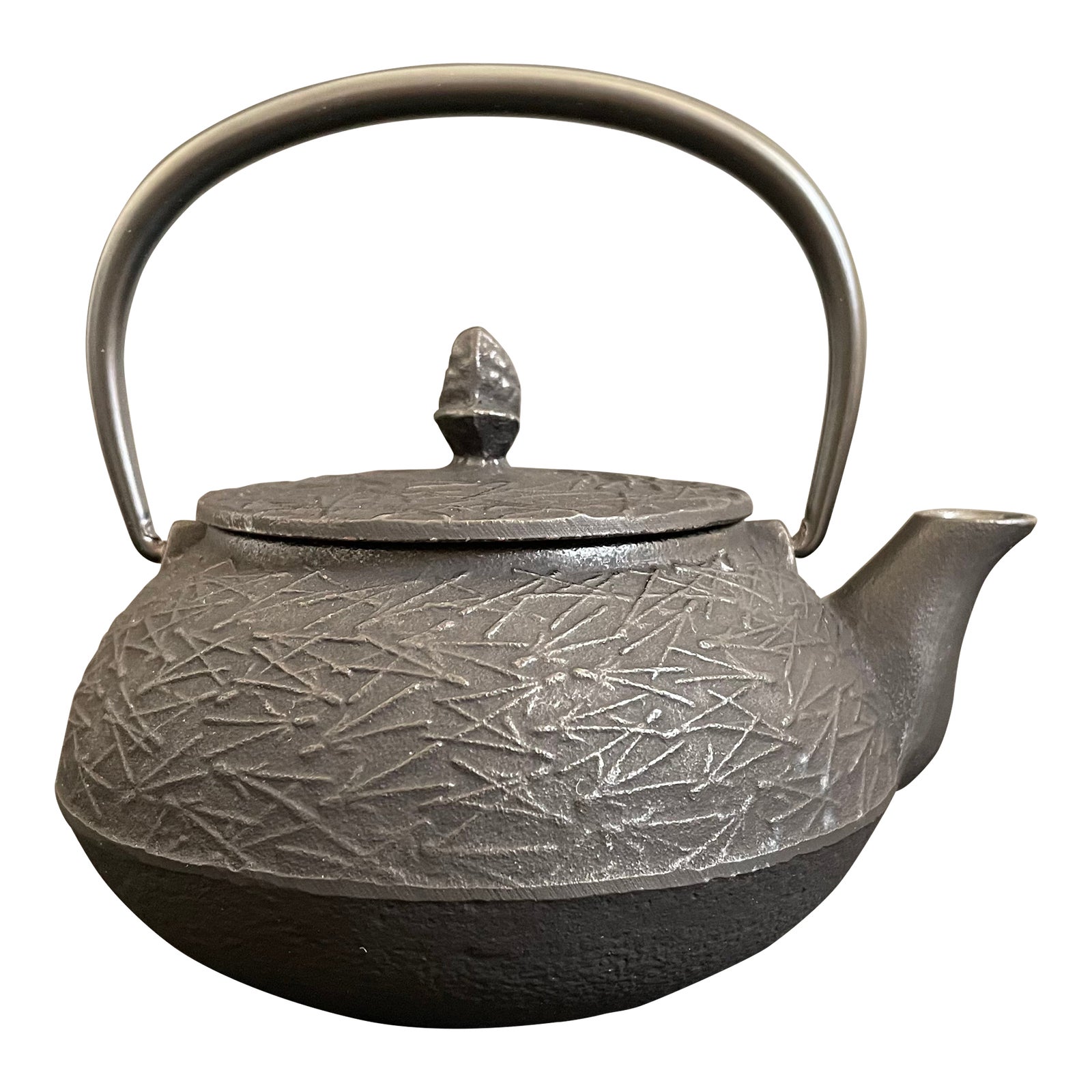 Iwachu Japanese Cast Iron 22 Oz Tetsubin Teapot Black Pine Needle