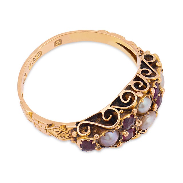 Late 19th Century Victorian British Garnet Seed Pearl 15k Rose Gold Ring, Size 5.75 For Sale - Image 4 of 6