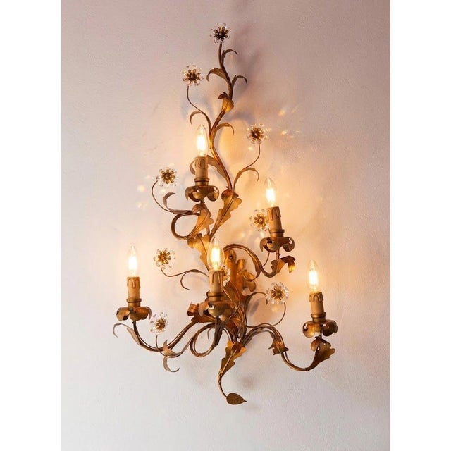 Large Italian Wall Sconce in Gilt Metal, 1970 For Sale - Image 4 of 9