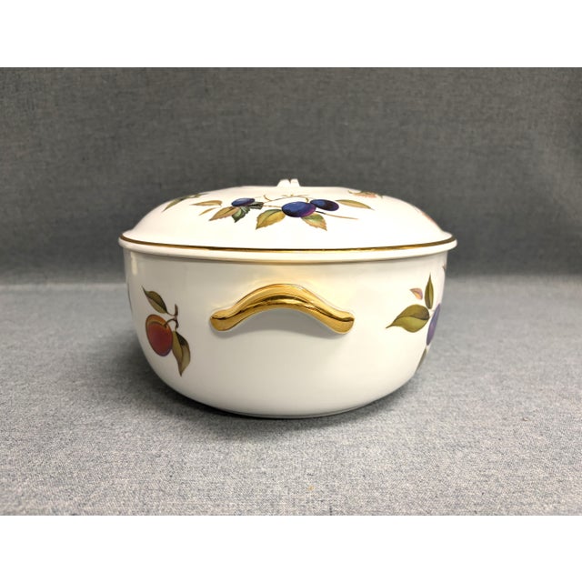 English Royal Worcester Evesham Covered Casserole Dish For Sale - Image 3 of 11