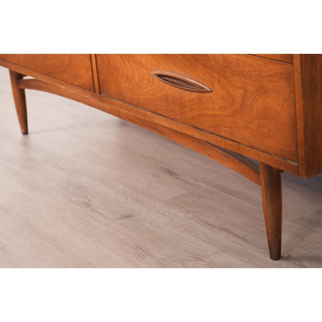 Brown 1960s Broyhill Sculptra "Double" Lowboy Dresser For Sale - Image 8 of 11