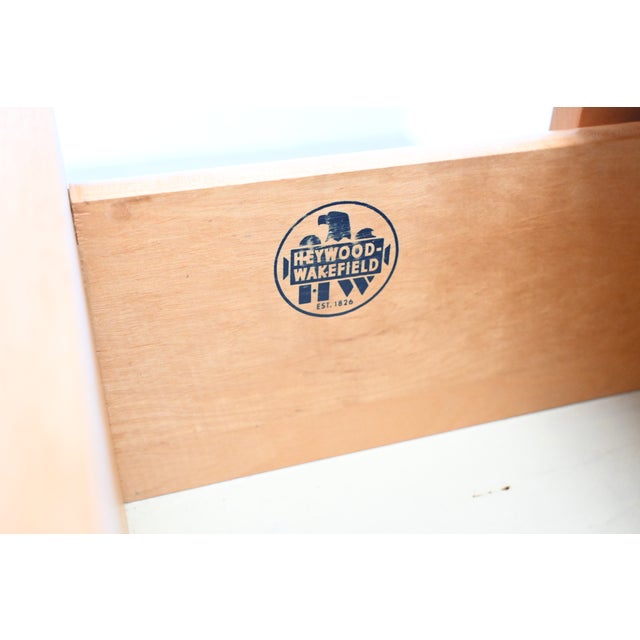 Heywood-Wakefield Mid-Century Modern Sculpted Birch 5-Drawer Highboy Dresser | Newly Refinished For Sale - Image 15 of 15
