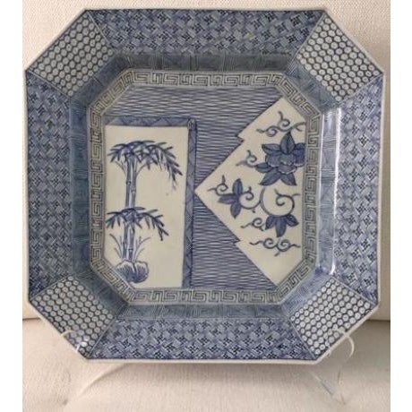 Antique - Edo Period - Blue & White Octagonal Plate With Bamboo & Floral Motif For Sale - Image 9 of 12