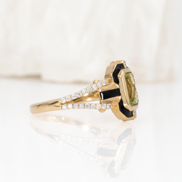 1Ct Peridot Ring With Natural Diamond Accents: Solid 14k Gold, Emerald Cut, Size 6.75 For Sale In Columbus - Image 6 of 8
