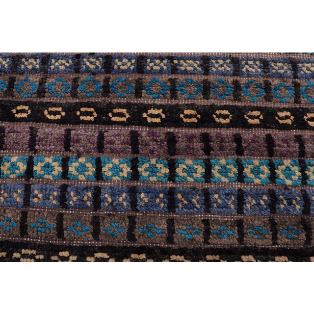1990s Boho Chic Black/Gold High Low Wool Rug - 4'6'' X 7'0'' For Sale - Image 5 of 9
