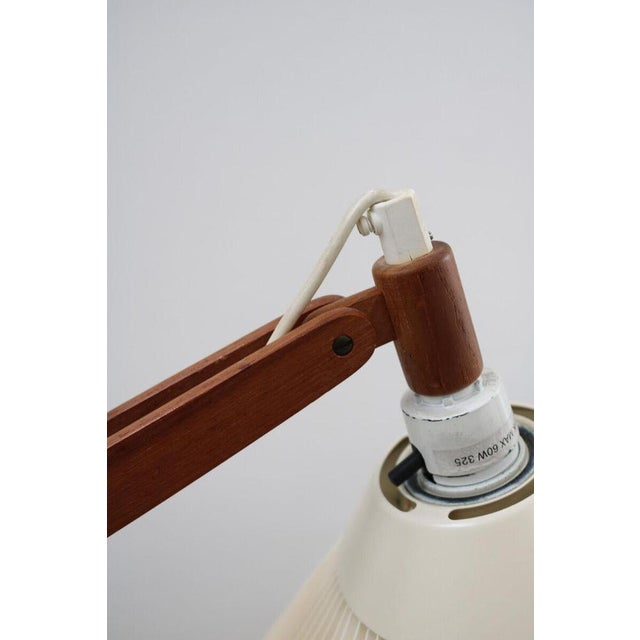 Danish Model 325 Floor Lamp in Teak by Vilhelm Wohlert for Le Klint, 1957 For Sale - Image 3 of 13