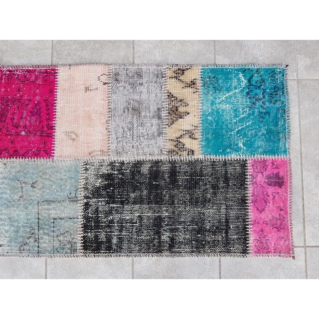 Textile Mid 20th Century Oushak Anatolian Floral Runner For Sale - Image 7 of 10